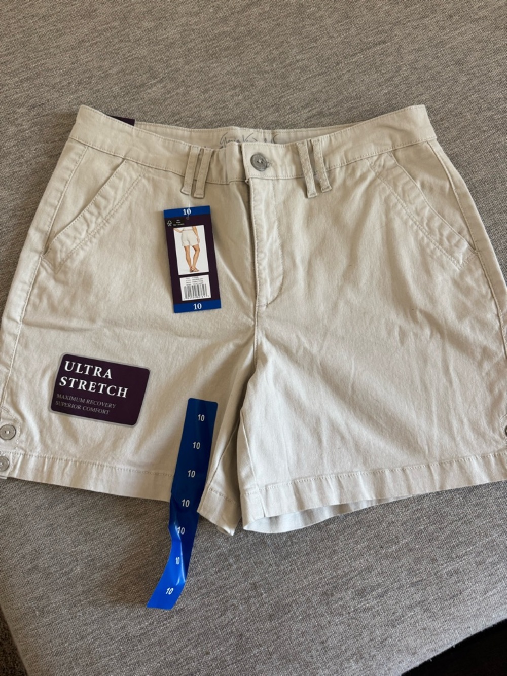 Tommy Bahama Beige Women's Shorts - Ultra Stretch
